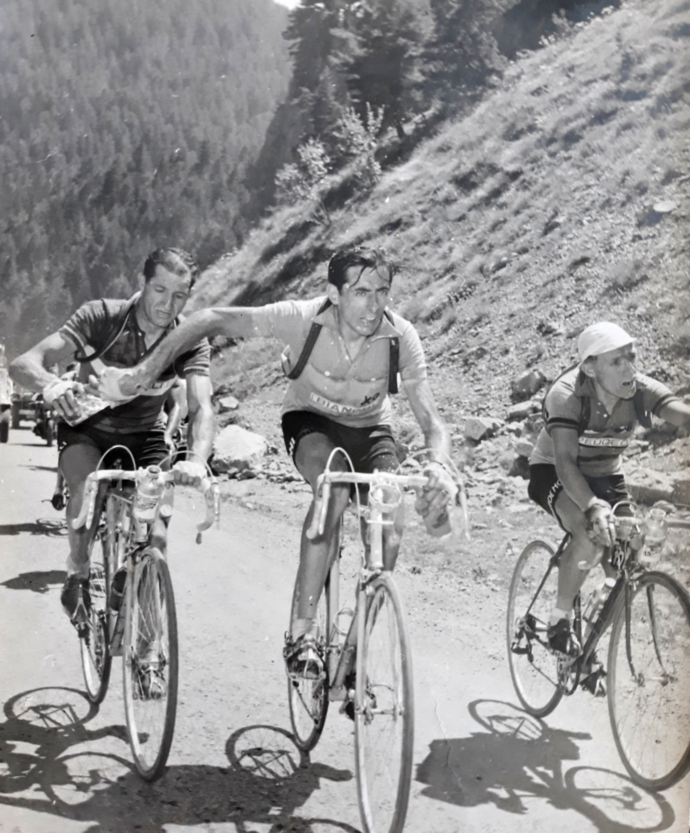 coppi-bartali-borraccia-stan-Ockers-1.jpg