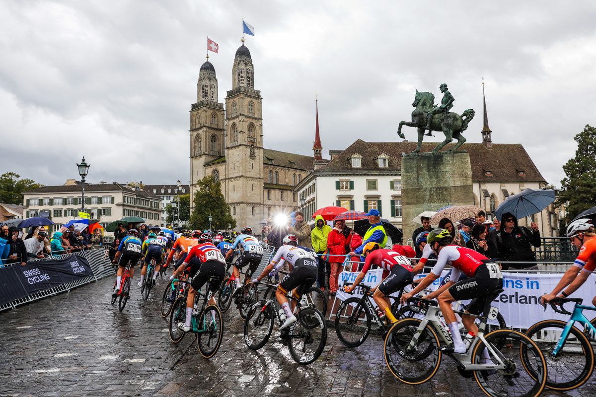 www.cyclingweekly.com