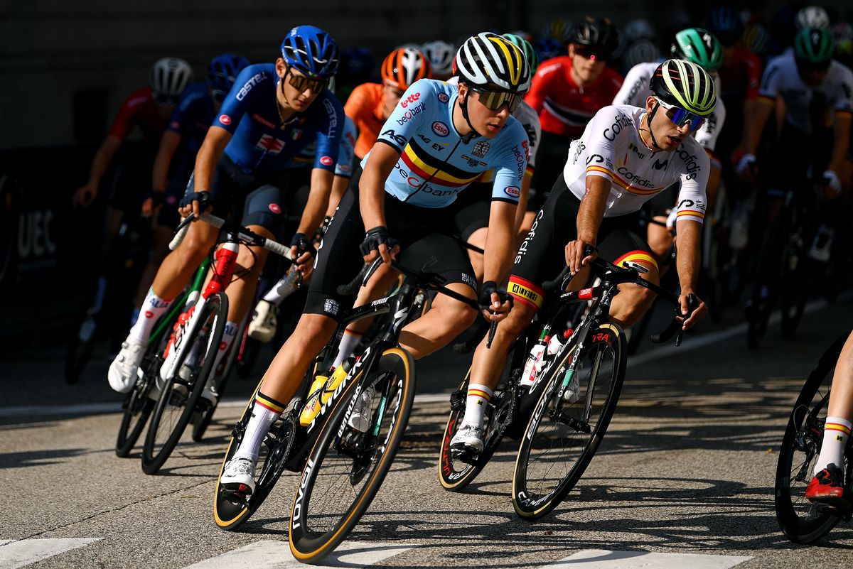 www.cyclingnews.com