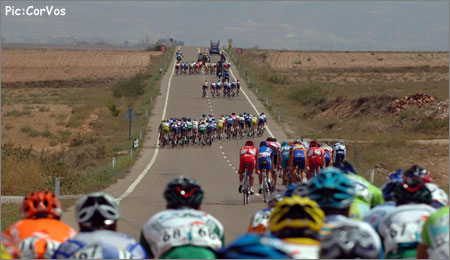 vuelta05-echelons.jpg
