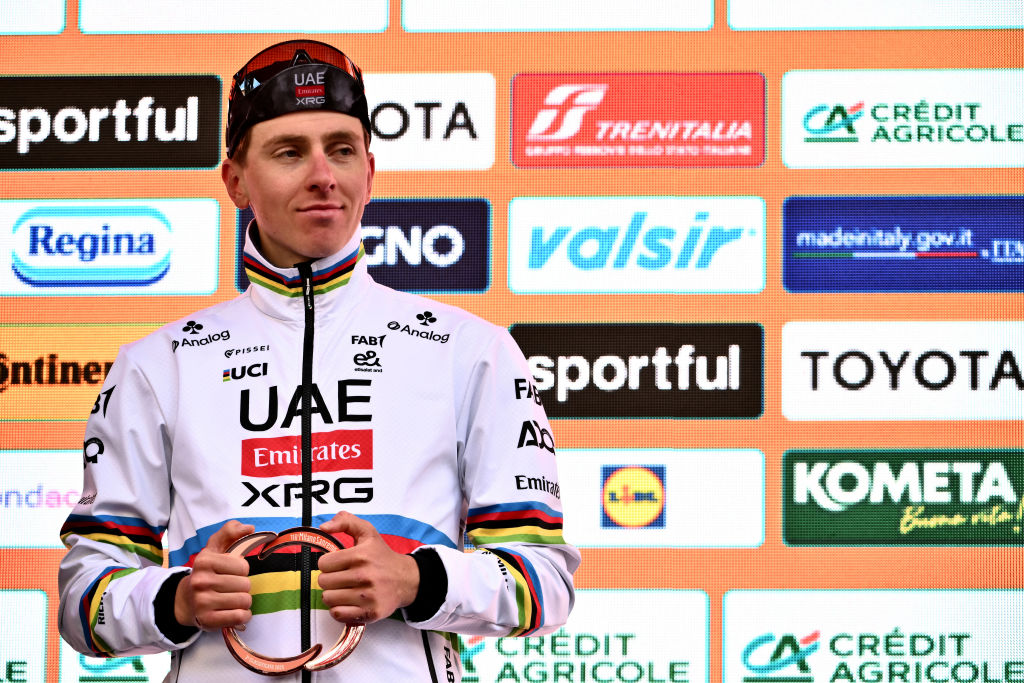 www.cyclingnews.com