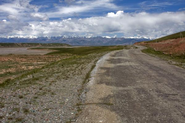 kyzyl-art-border-crossing13.jpg