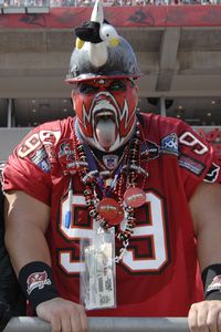 travel_bucsfan_200.jpg