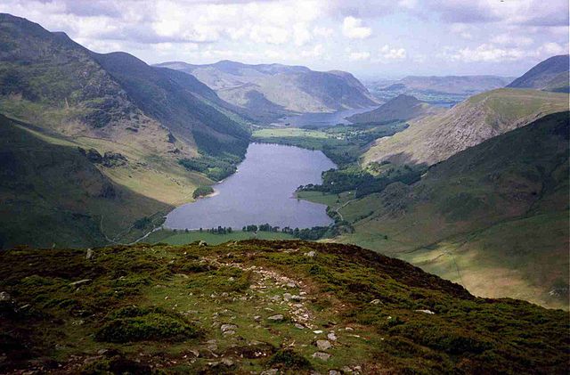 640px-Buttermere_from_Fleetwith_Pike.jpg