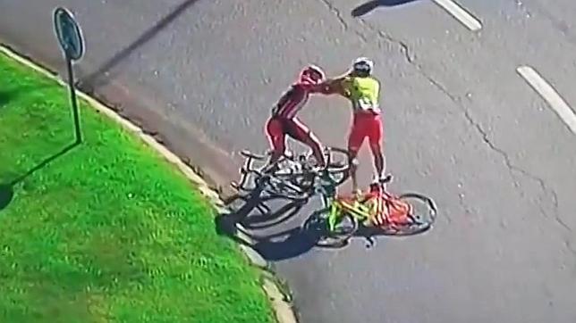 pelea-vuelta-portugal--644x362.JPG