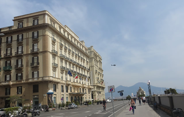 naples_waterfront_hotel.jpg
