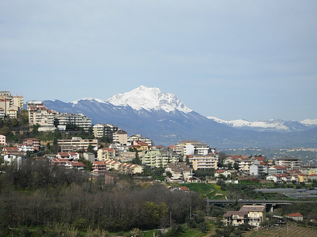 Gran_Sasso_visto_da_Chieti.JPG