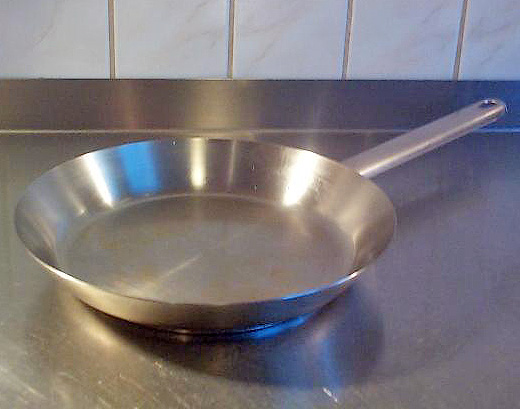 Pfanne_%28Edelstahl%29.jpg