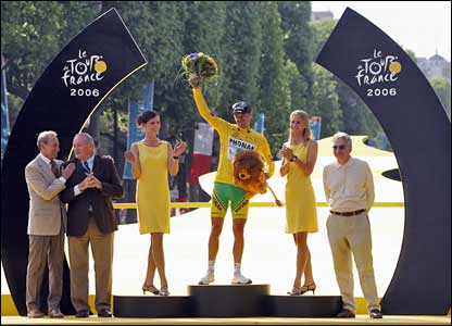 _41921768_podium416.jpg