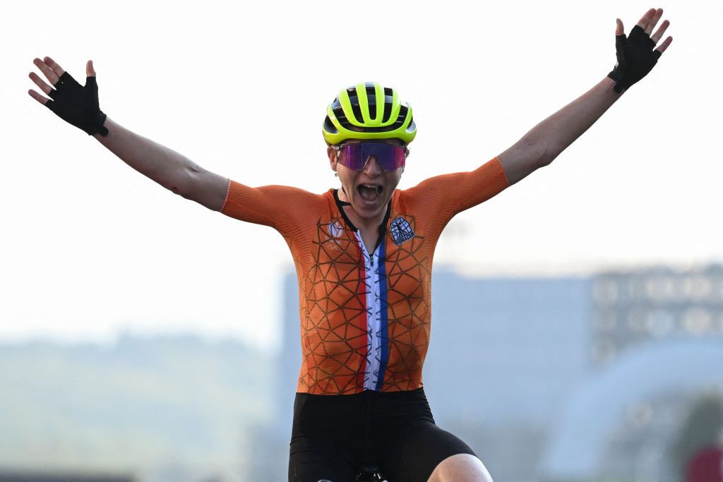 www.cyclingnews.com
