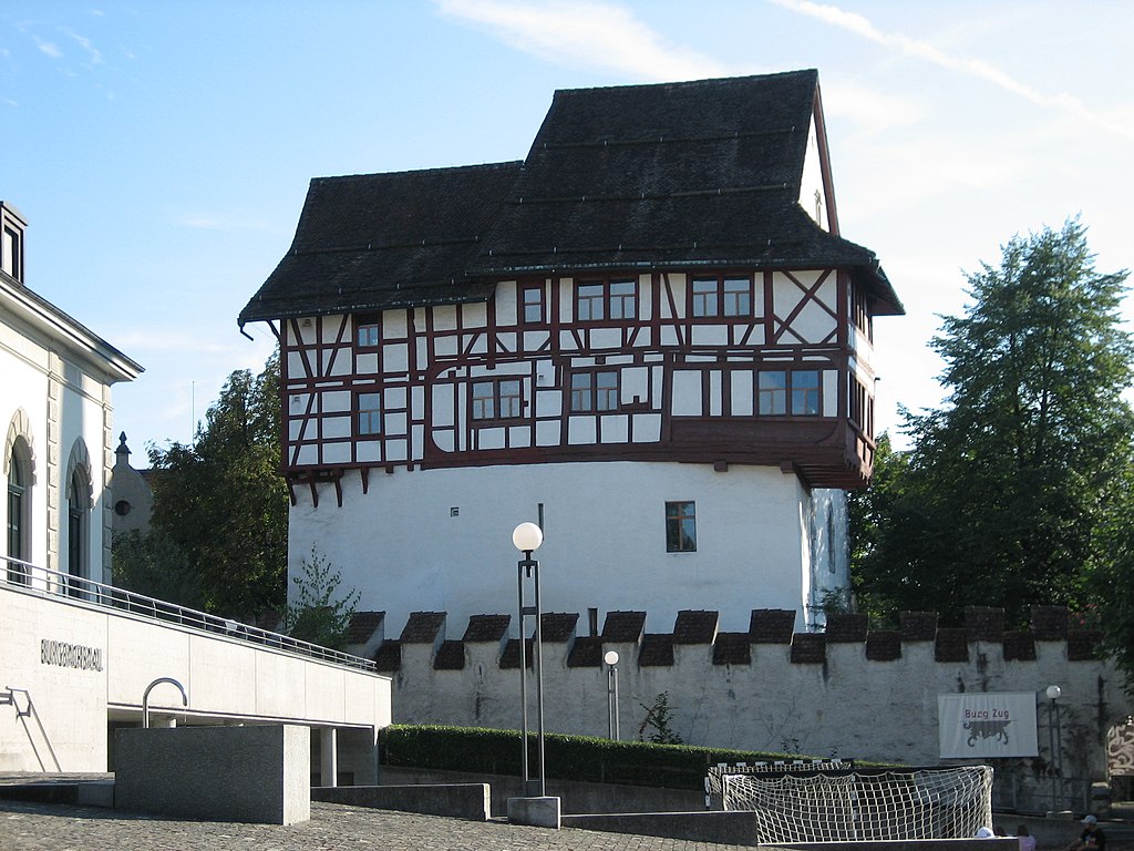 1024px-BurgZug.JPG
