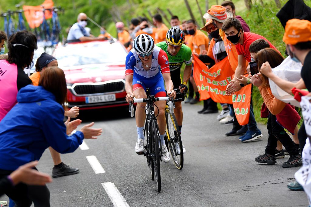 www.cyclingnews.com