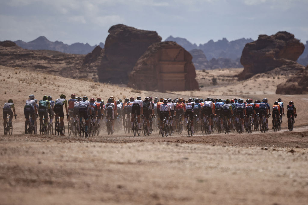 www.cyclingnews.com