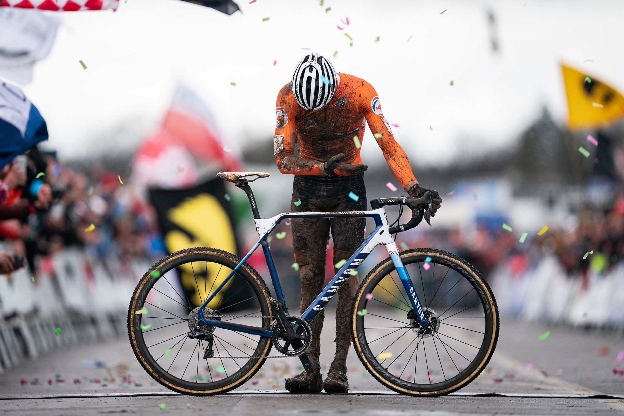 mvdp-cx-world-title.jpg