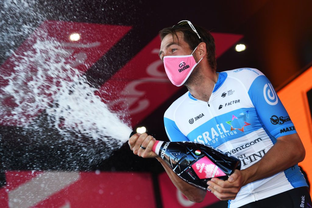 www.cyclingnews.com