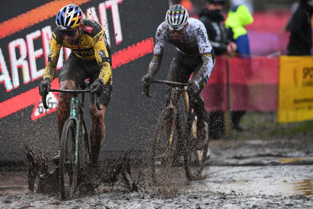 www.cyclingnews.com