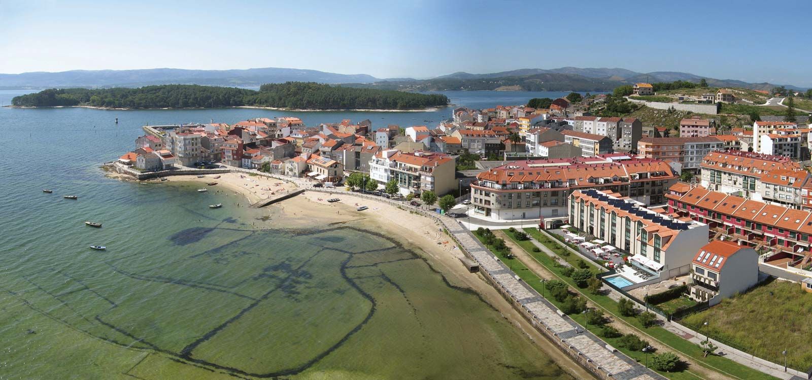 Beach-Vilagarcia-de-Arousa-Spain.jpg
