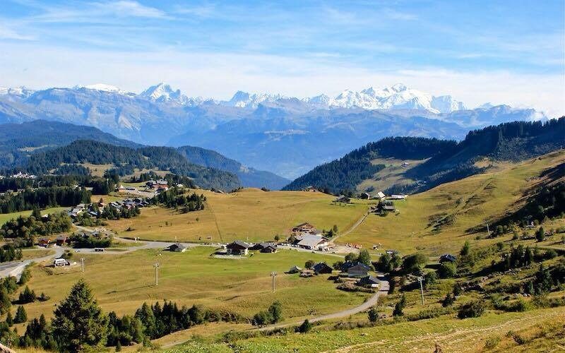praz-de-lys-vacances-vue-du-mont-blanc-800x500.jpg