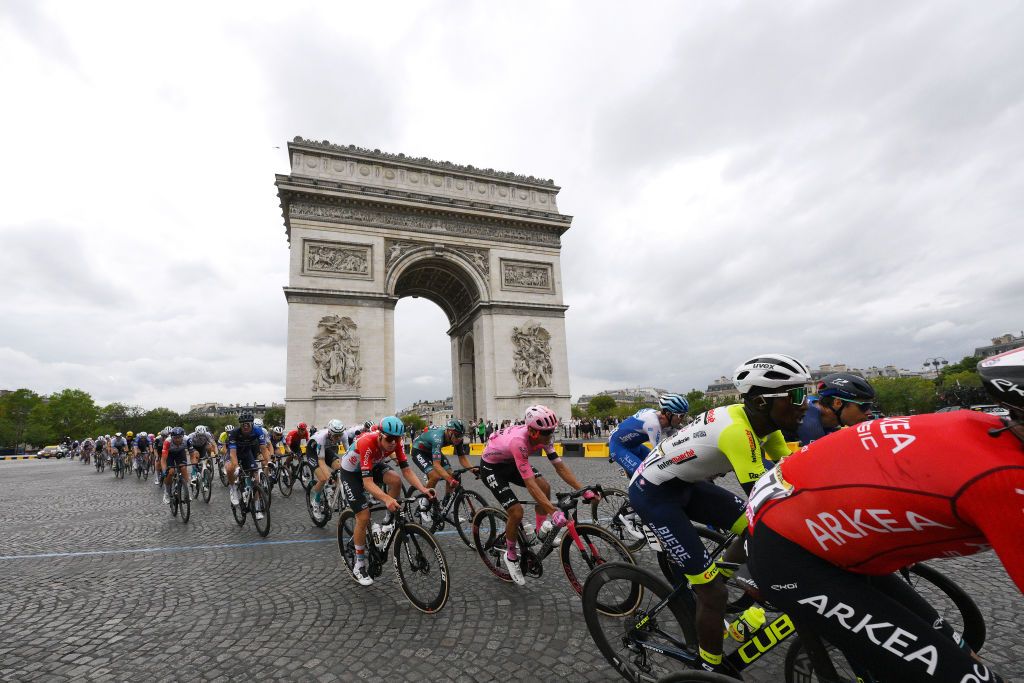 www.cyclingnews.com