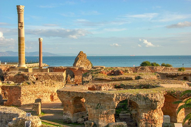 tunisia-tunis-carthage-ruins2.jpg