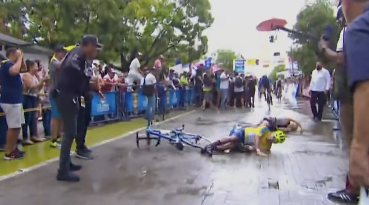 www.cyclingnews.com