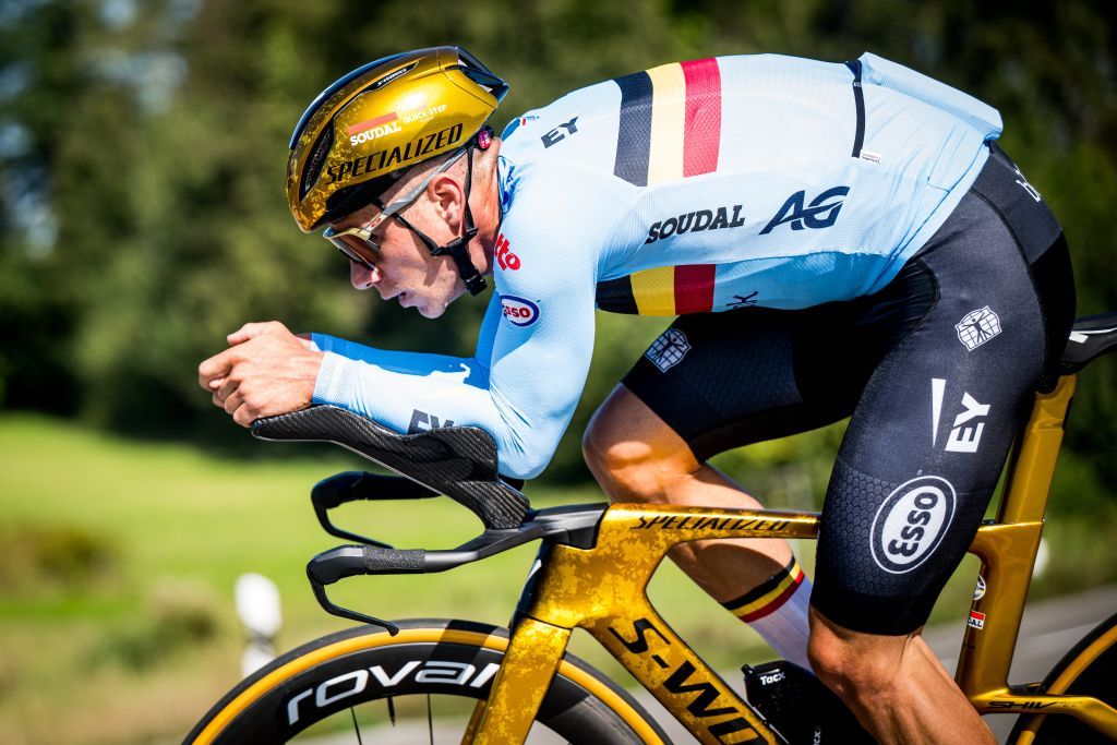 www.cyclingnews.com
