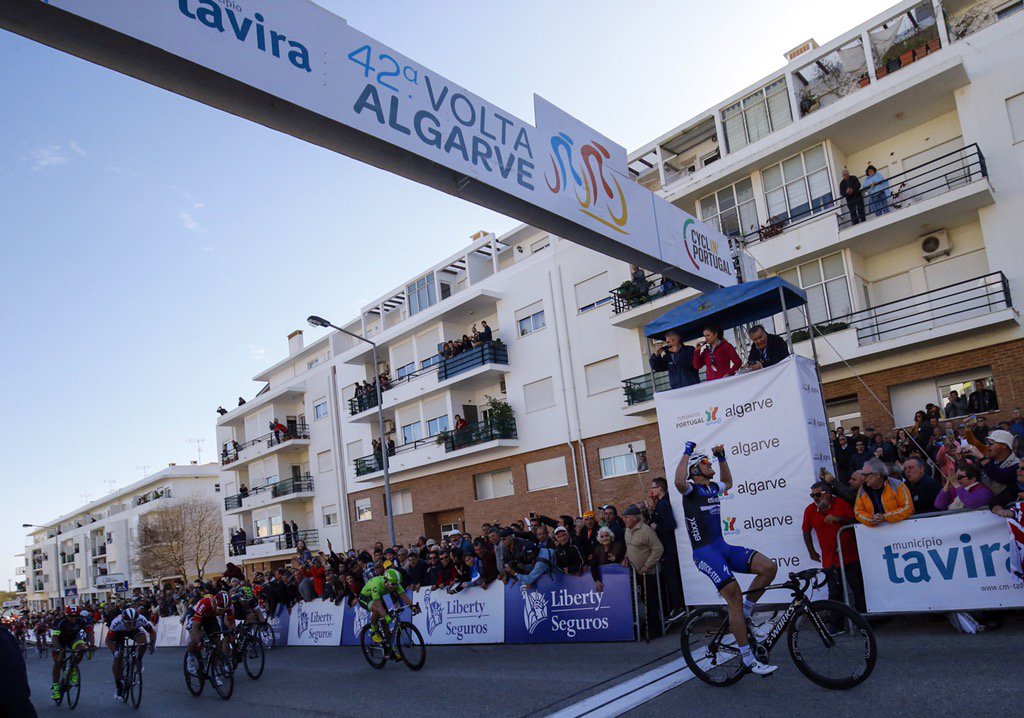 CbrKRC6WIAAyCDG.jpg:large