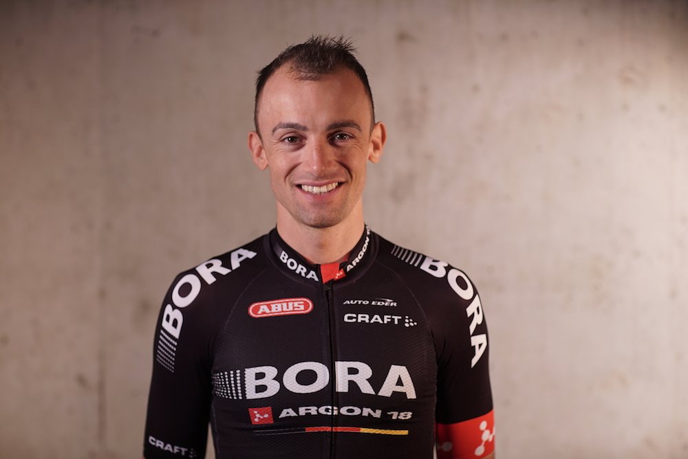 CWQqaovWsAIlqGC.jpg:large