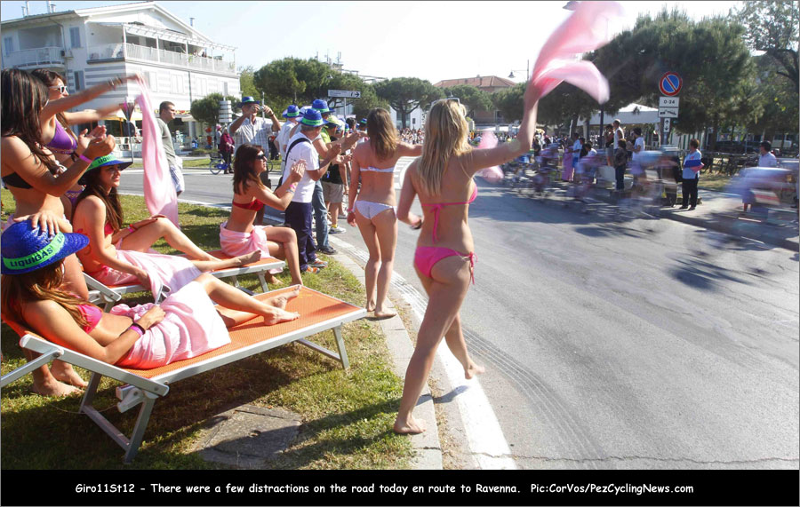 giro11st12-distract.jpg