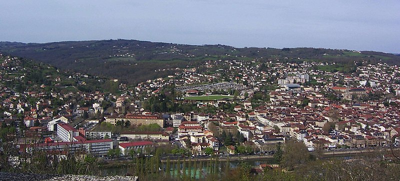 800px-Vue_figeac.jpg