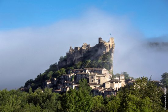 vue-d-ensemble-du-chateau.jpg