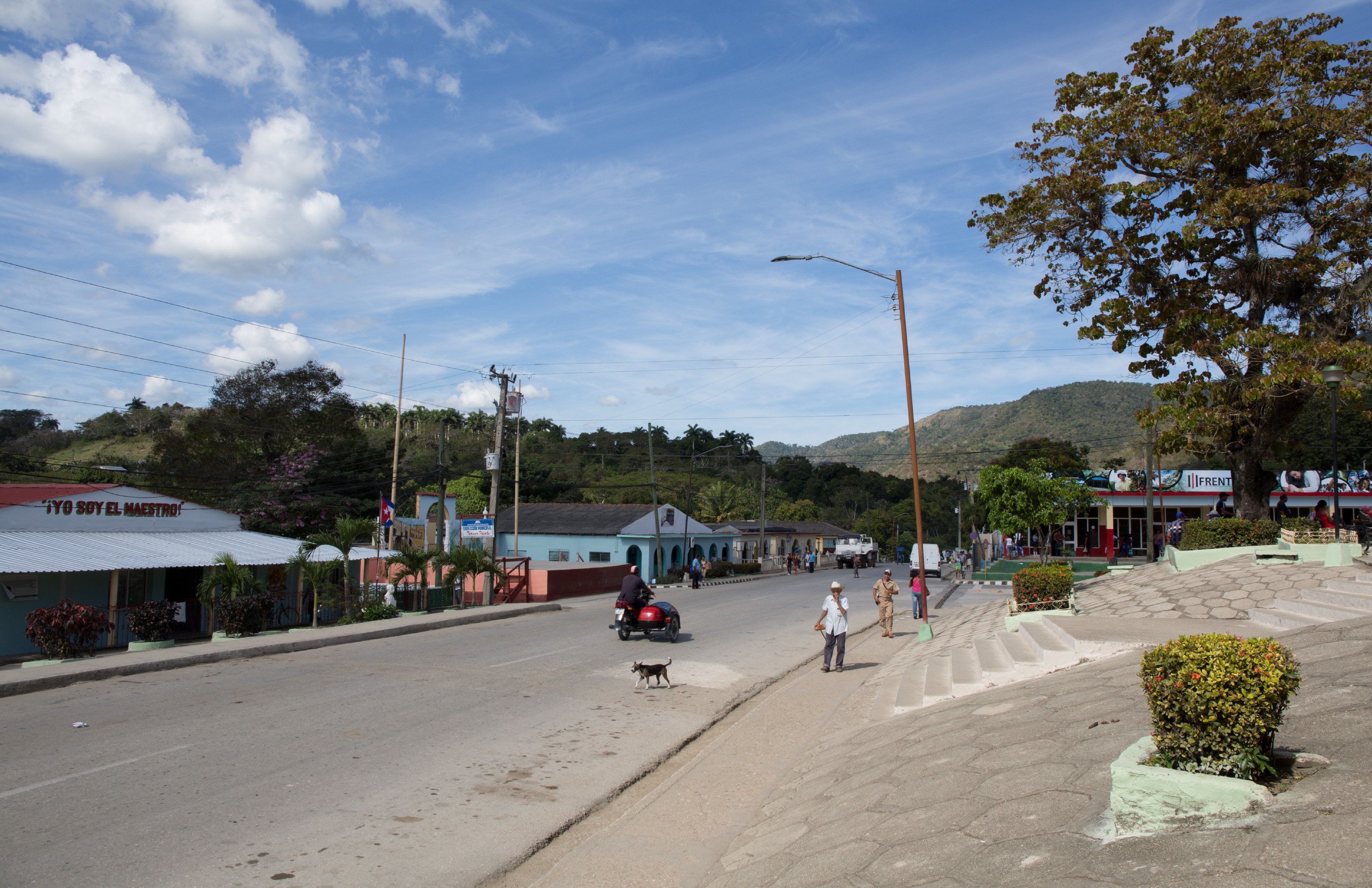 Cruce_de_los_Ba%C3%B1os_CF9A4373.jpg