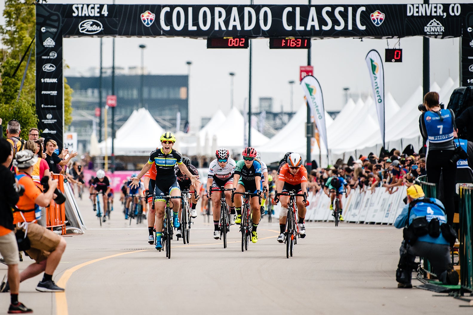 st4_W_CoClassic2018.jpg