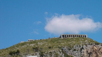 Tempio_Giove_Anxur.jpg