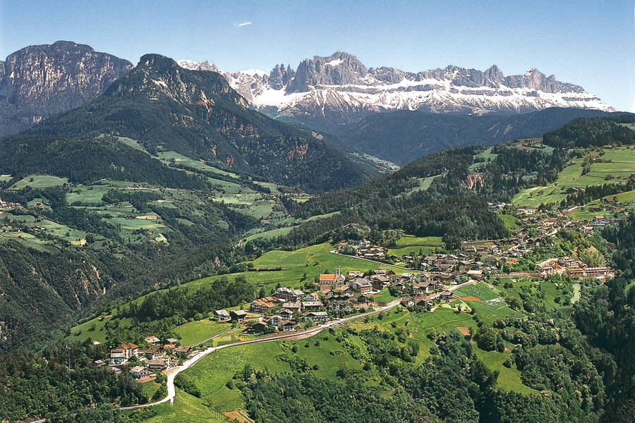 steinegg-mit-rosengarten,136908490.jpg