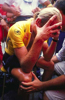 Fignon+holds+his+head+and+weeps+after+losing+the+1989+Tour+de+France.jpg