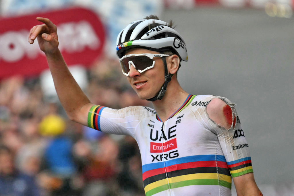www.cyclingnews.com
