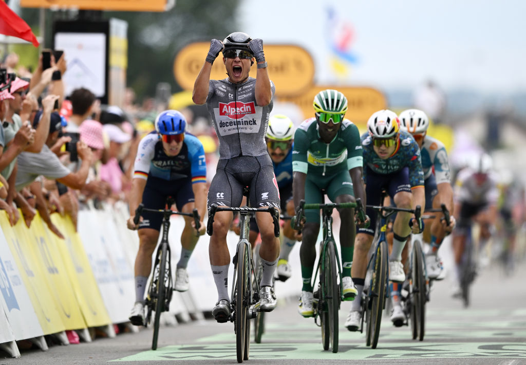 www.cyclingnews.com