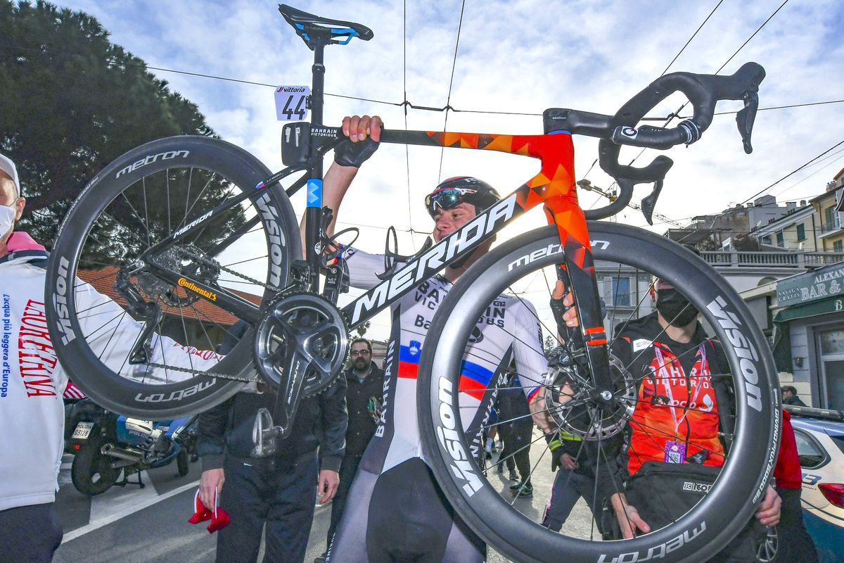 www.cyclingnews.com