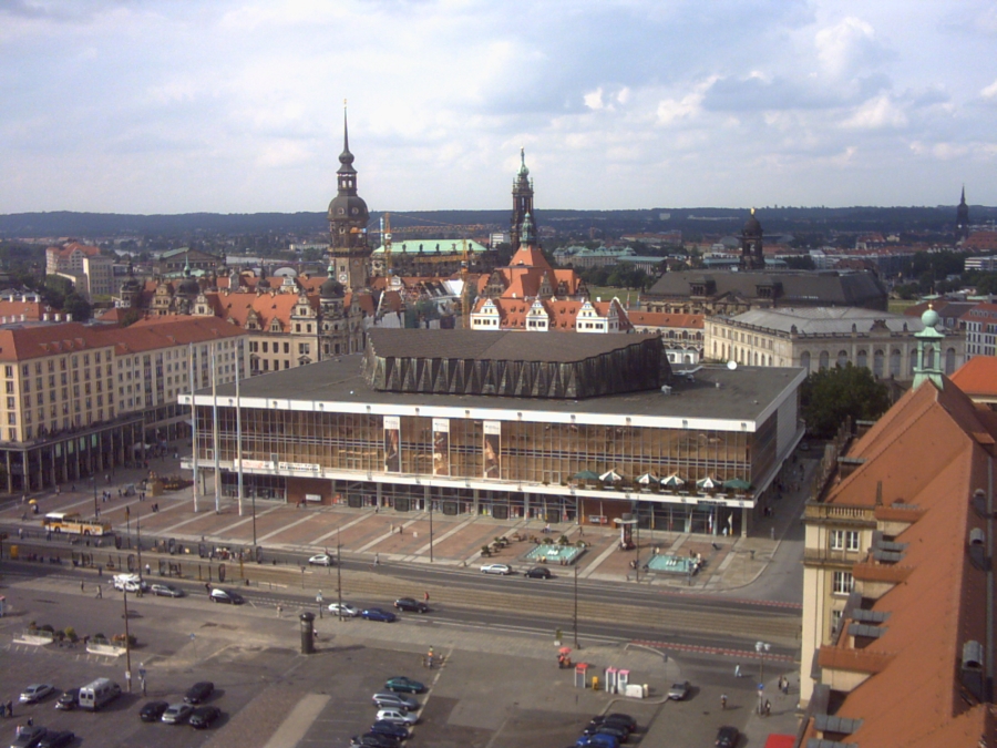 Dresden_kulturpalast.JPG