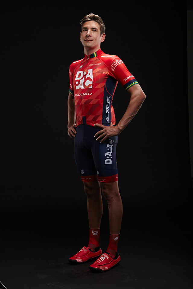 1251_lapthorne-640portrait-drapac.jpg