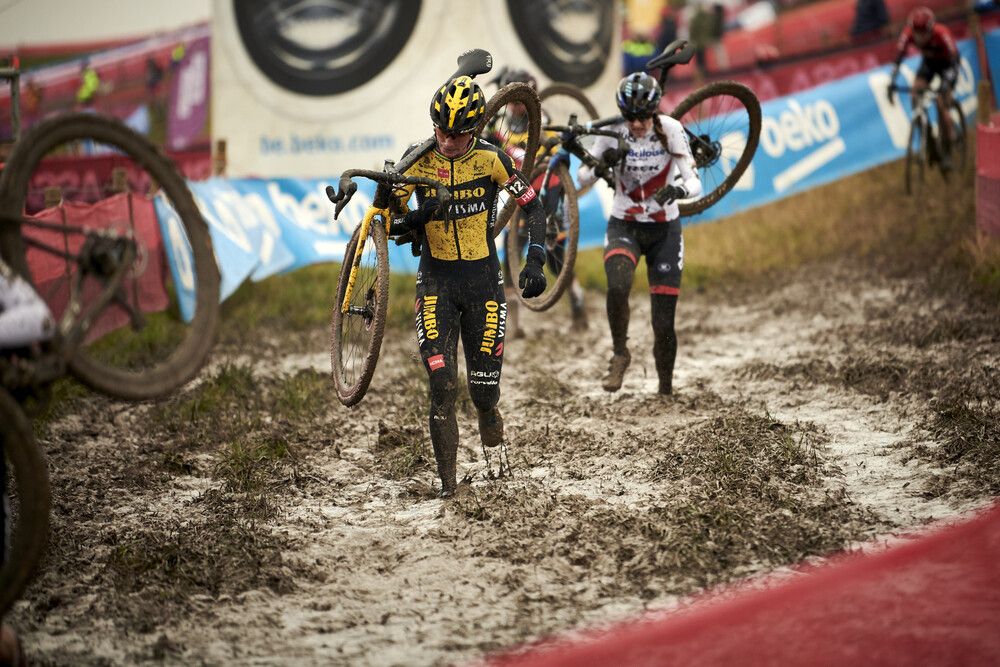 www.cyclingnews.com