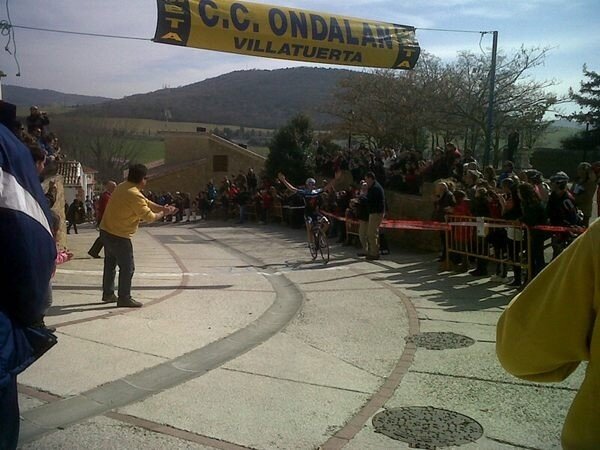 BEbqAi6CMAAOkOC.jpg:large