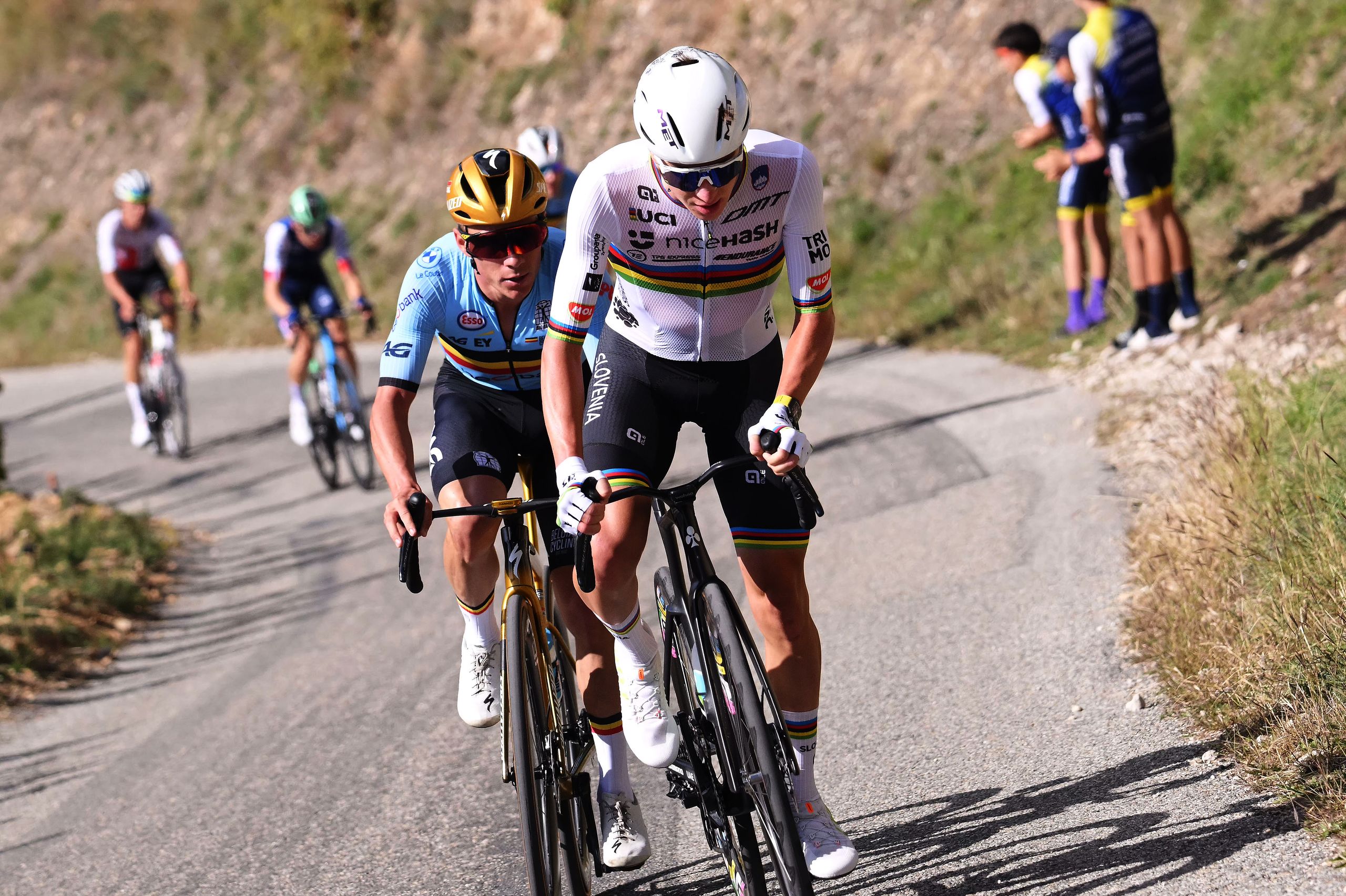 www.cyclingnews.com