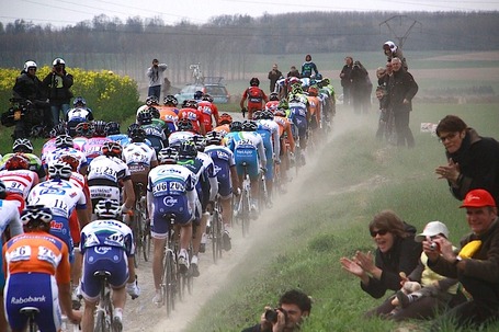 Peloton_behind_medium.jpg