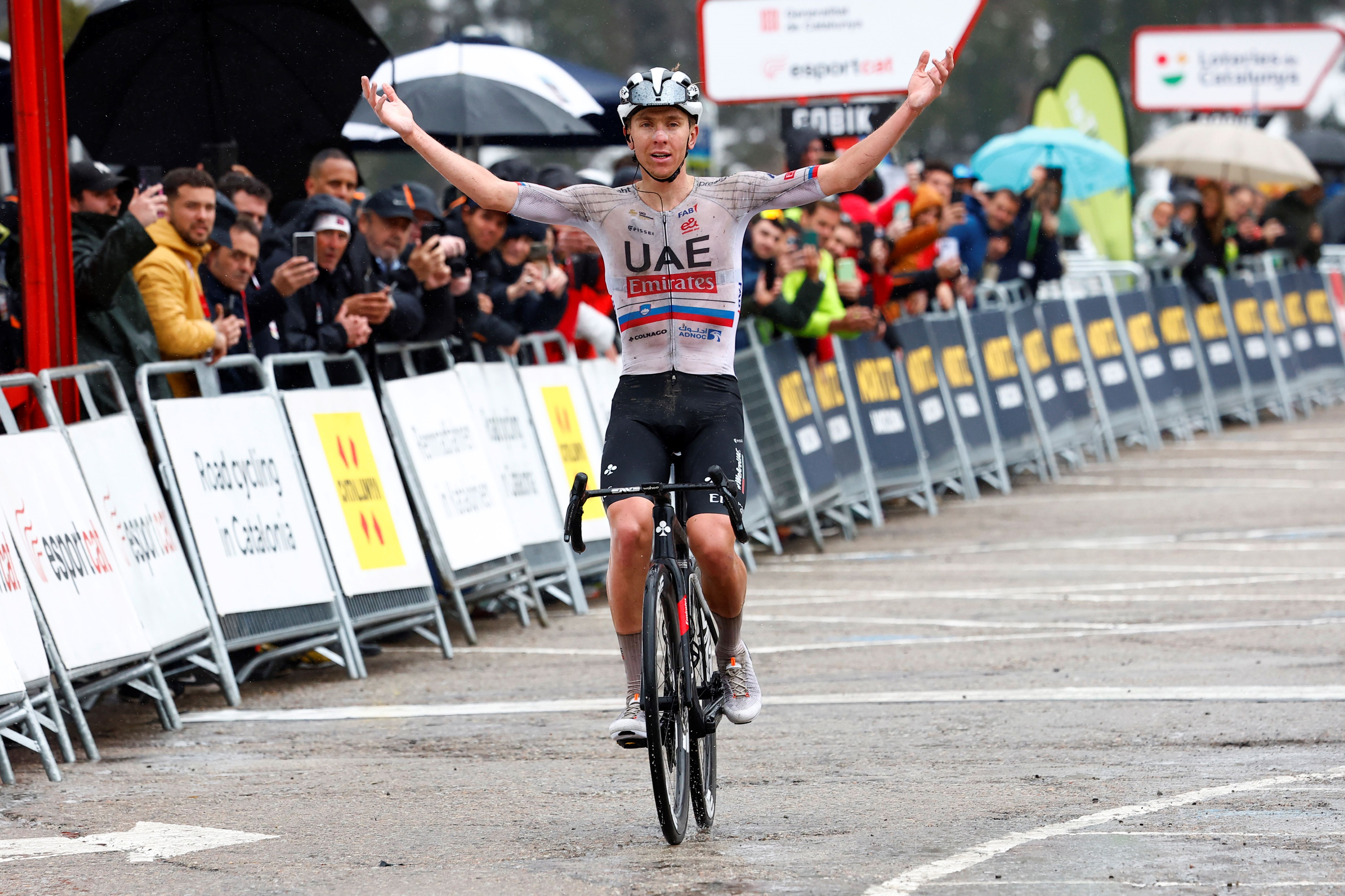 www.uaeteamemirates.com