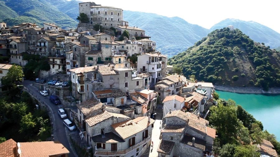 Castel-di-Tora_new_export.jpg