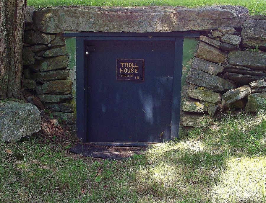 troll-house-michelle-welles.jpg