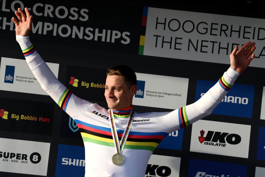 www.cyclingnews.com