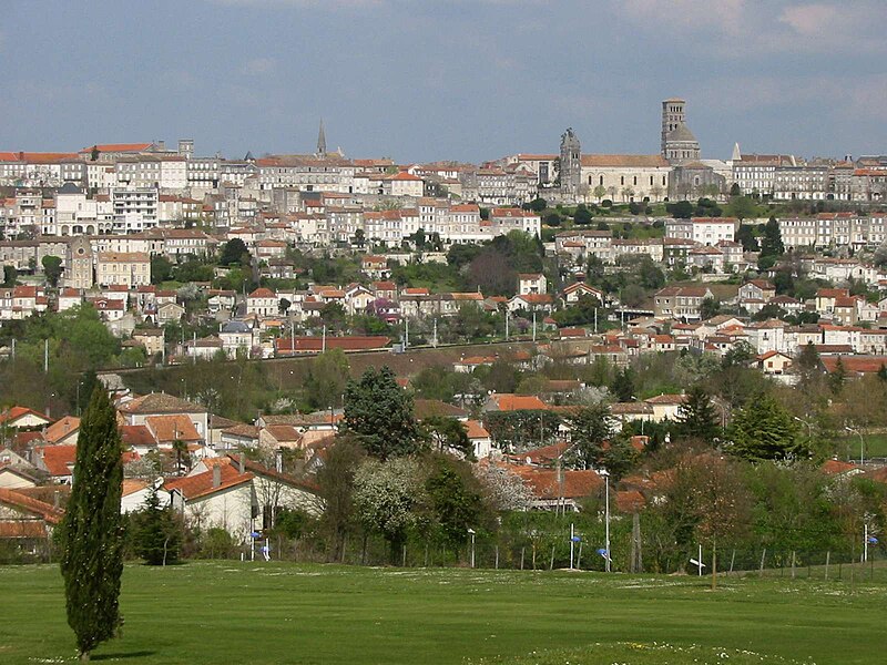 800px-Angouleme.jpg